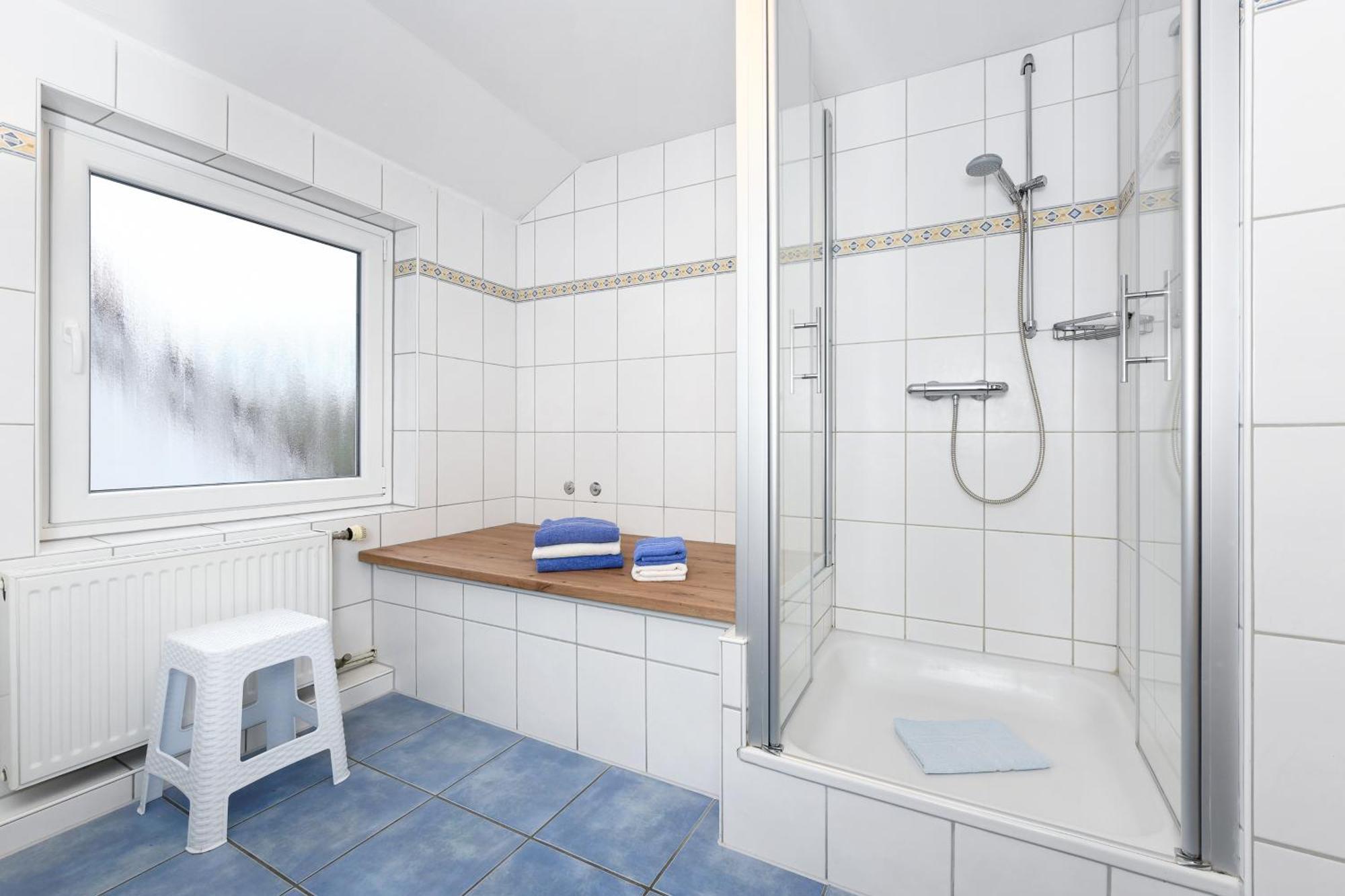 ベンサージールHaus Hafenblickアパートメント エクステリア 写真